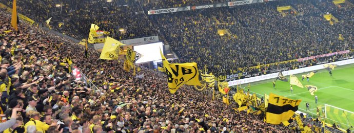 Der Sponsoring-Deal zwischen Rheinmetall und Borussia Dortmund löst eine Welle der Kritik aus - Newsbeitrag
