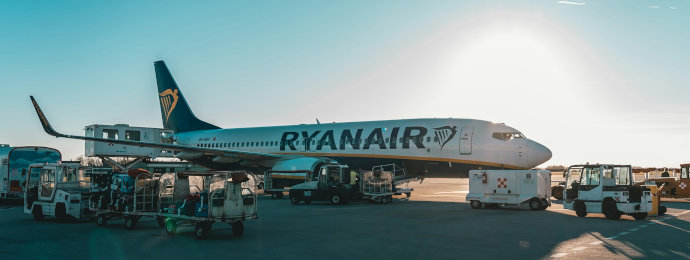 Aufgrund hoher Standortkosten macht Ryanair seine Drohungen zum Teil wahr und streicht Flüge am Flughafen BER zusammen 