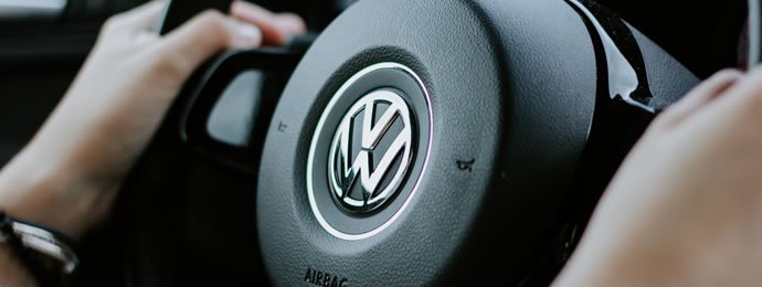 NTG24 - Für Verbrenner verlangt Volkswagen künftig deutlich mehr, während die Preise der Elektroautos aus Wolfsburg stabil bleiben